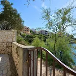 Сasa de vacaciones House Sreca