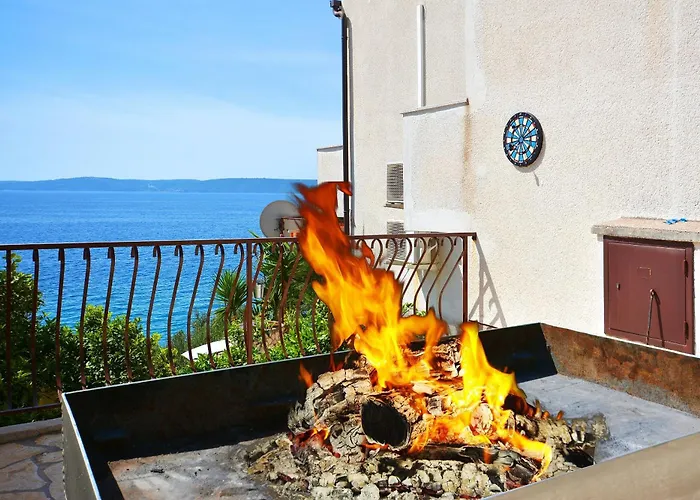 House Sreca تروغير